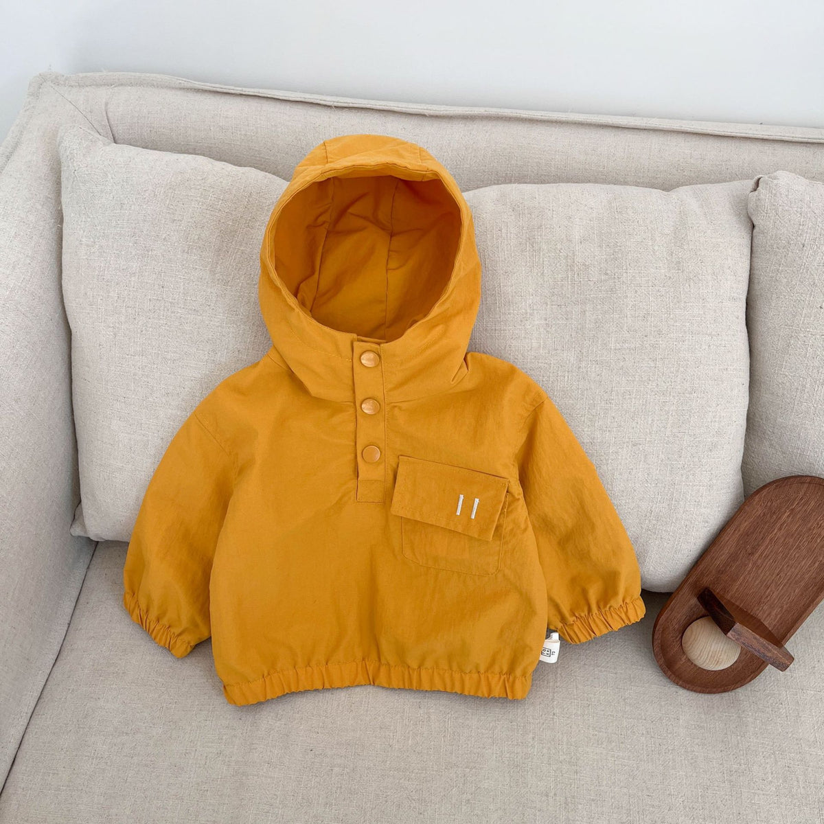 Lightweight Hooded Windbreaker