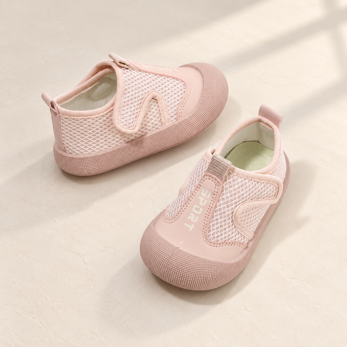 Childrens Breathable Mesh Sports Shoes